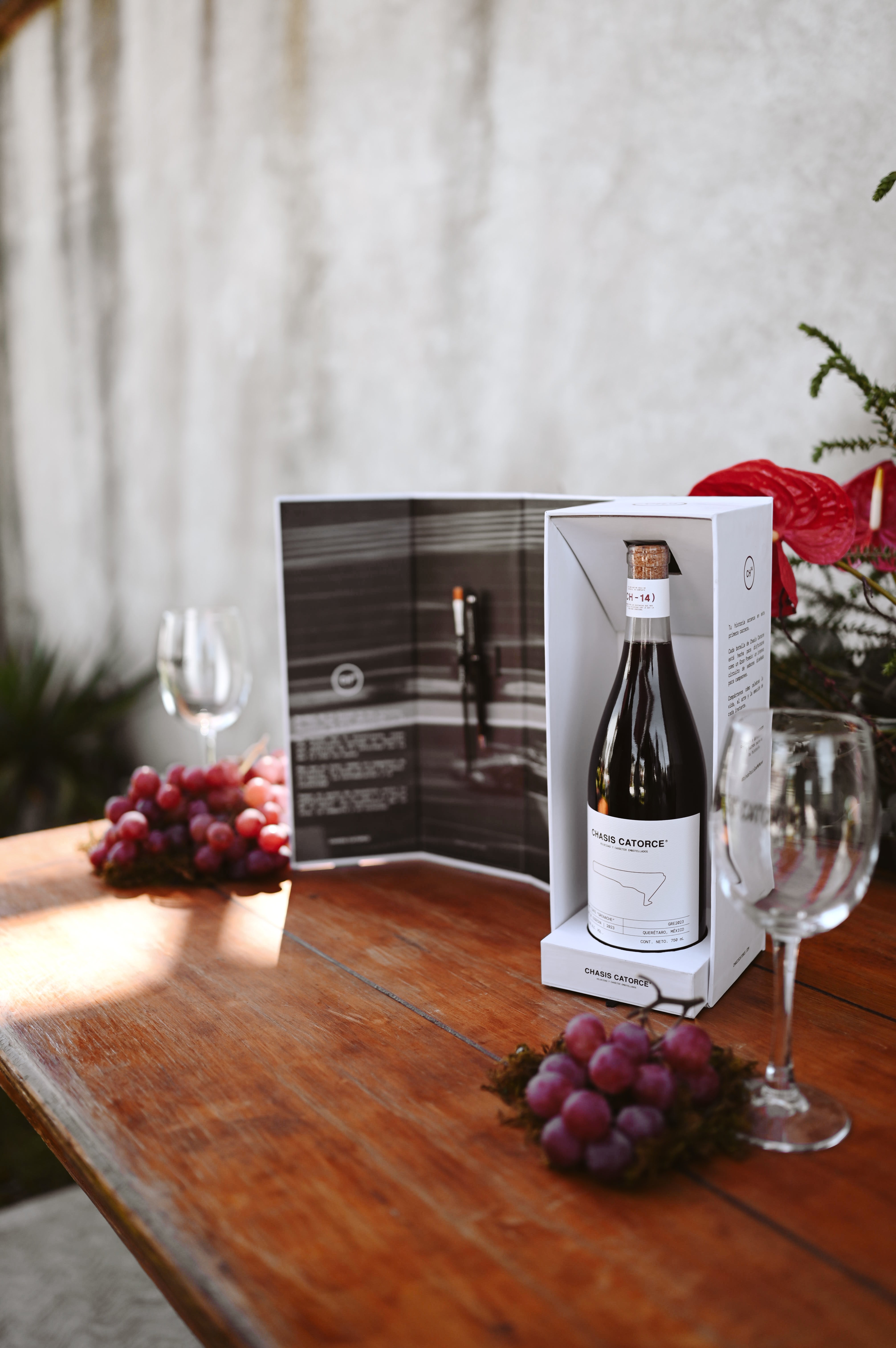 Caja Podio Primera Edición